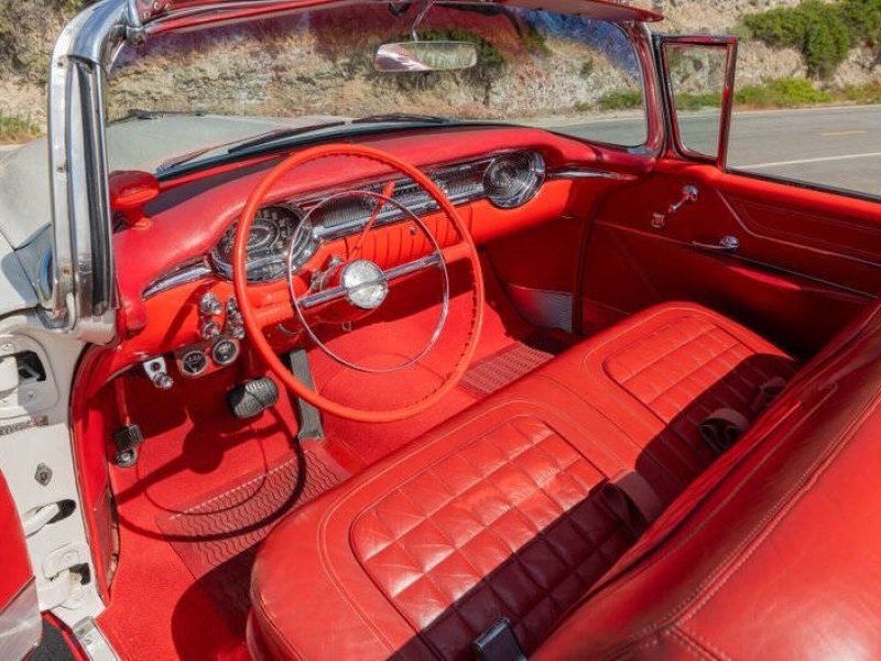 1956-oldsmobile-98-small-4