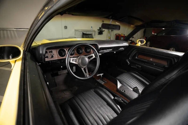 1973-dodge-challenger-big-4