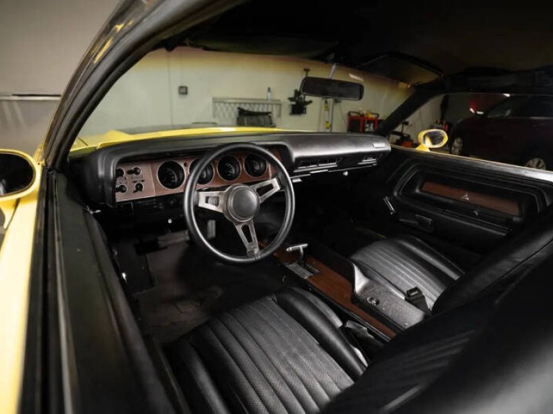 1973-dodge-challenger-small-4
