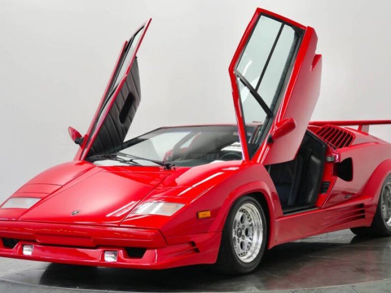 1989-lamborghini-countach-small-1