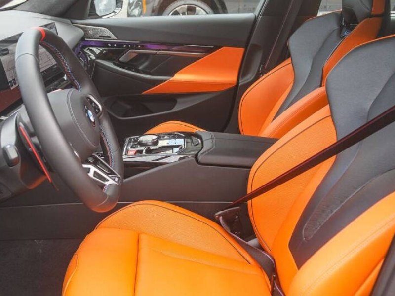 2026-bmw-m5-touring-small-3
